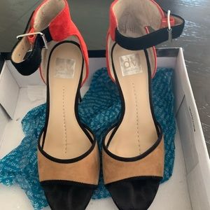 Multi Color pump size 10